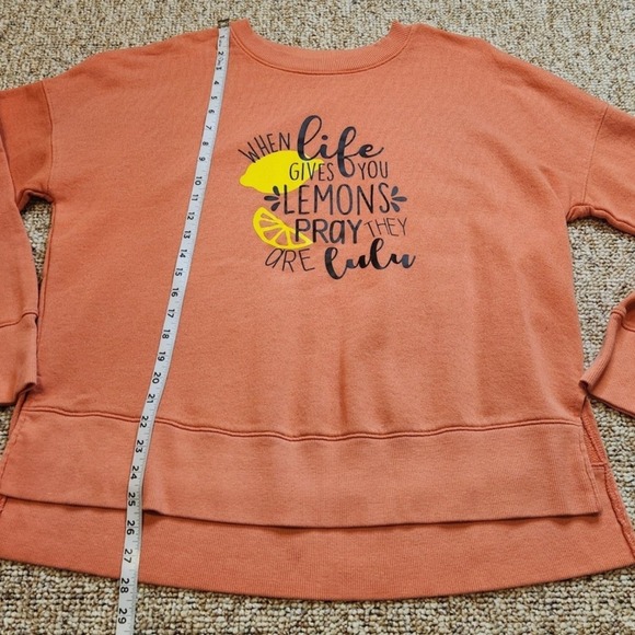 "Life Gives You Lemons Pray They Are Lulu" Graphic Sweatshirt Women's L 12-14 - Picture 3 of 6